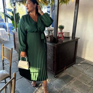 Wedding ready emerald green dress